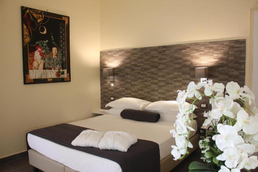 Boutique Hotel Piazza Carita Νάπολη Εξωτερικό φωτογραφία
