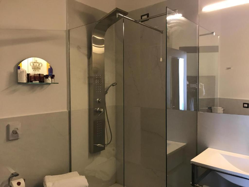 Boutique Hotel Piazza Carita Νάπολη Εξωτερικό φωτογραφία
