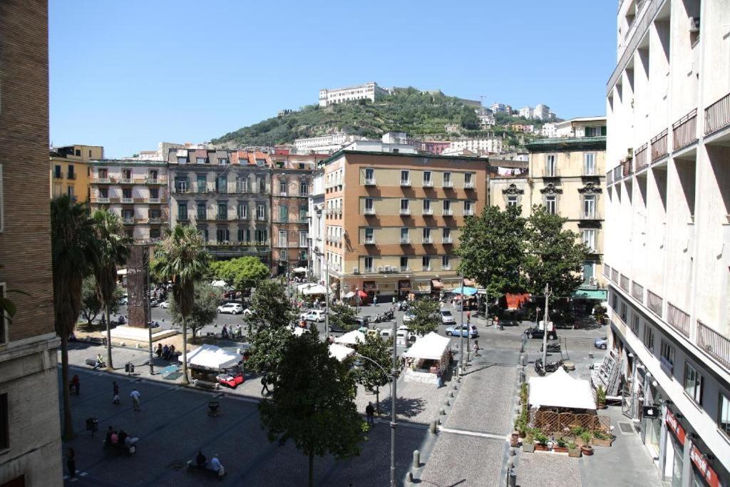 Boutique Hotel Piazza Carita Νάπολη Εξωτερικό φωτογραφία