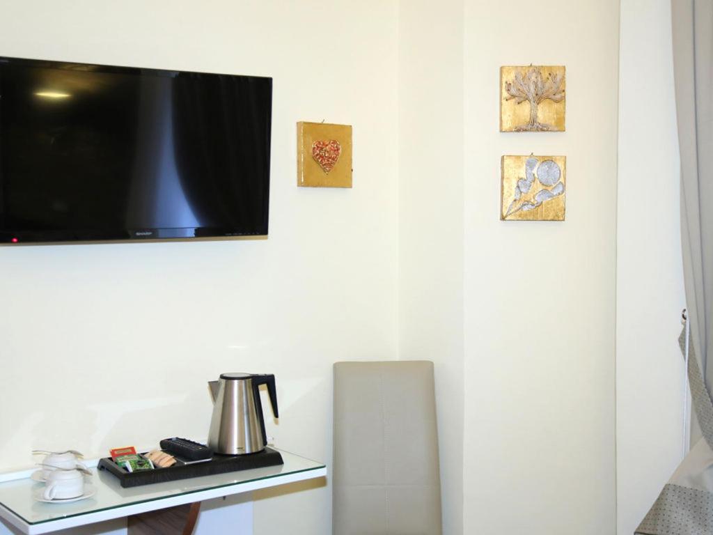 Boutique Hotel Piazza Carita Νάπολη Εξωτερικό φωτογραφία