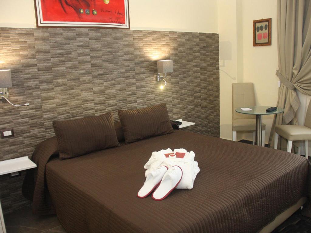 Boutique Hotel Piazza Carita Νάπολη Εξωτερικό φωτογραφία